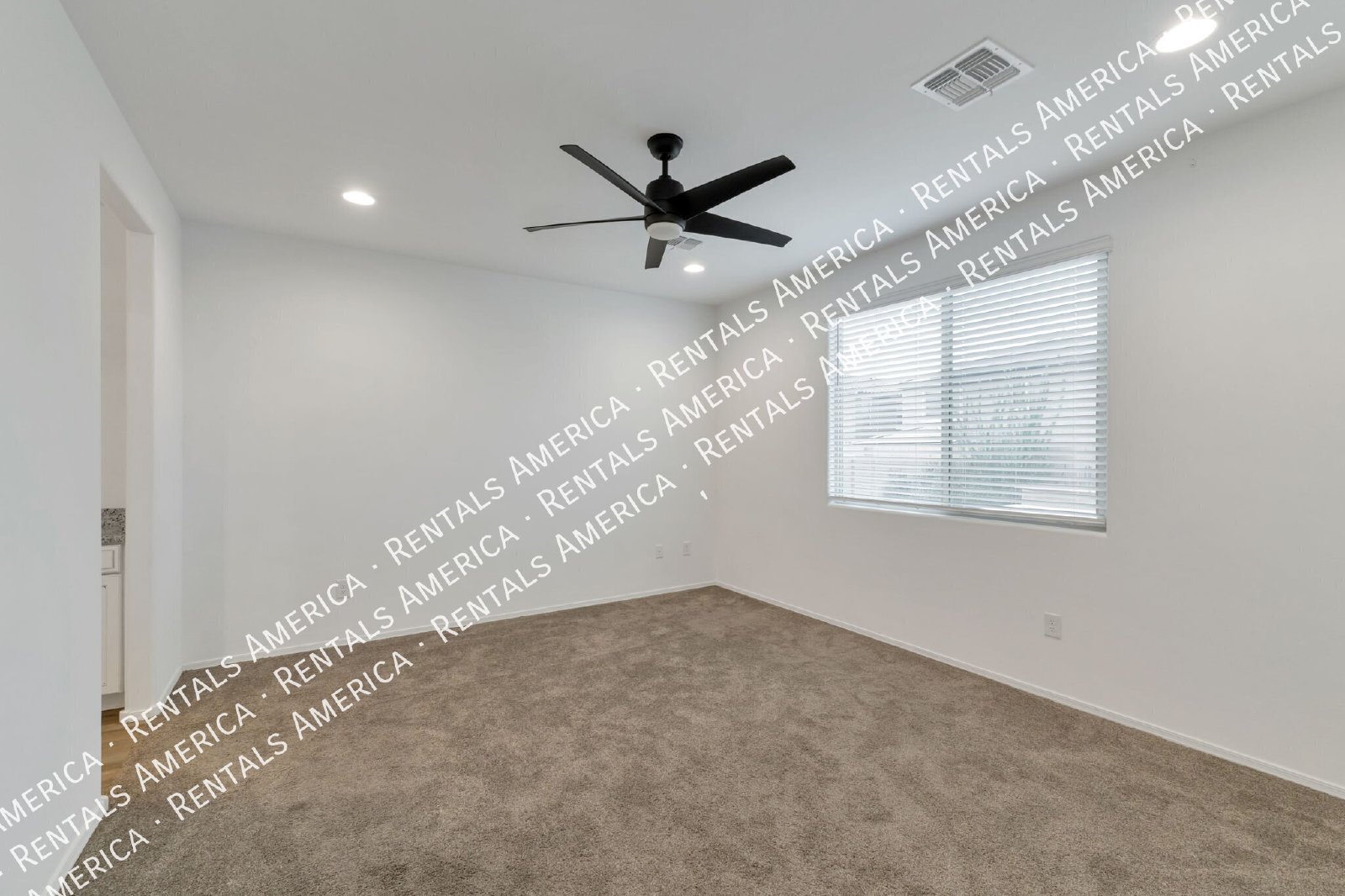 Beautiful 4 bedroom house in Vail AZ property image