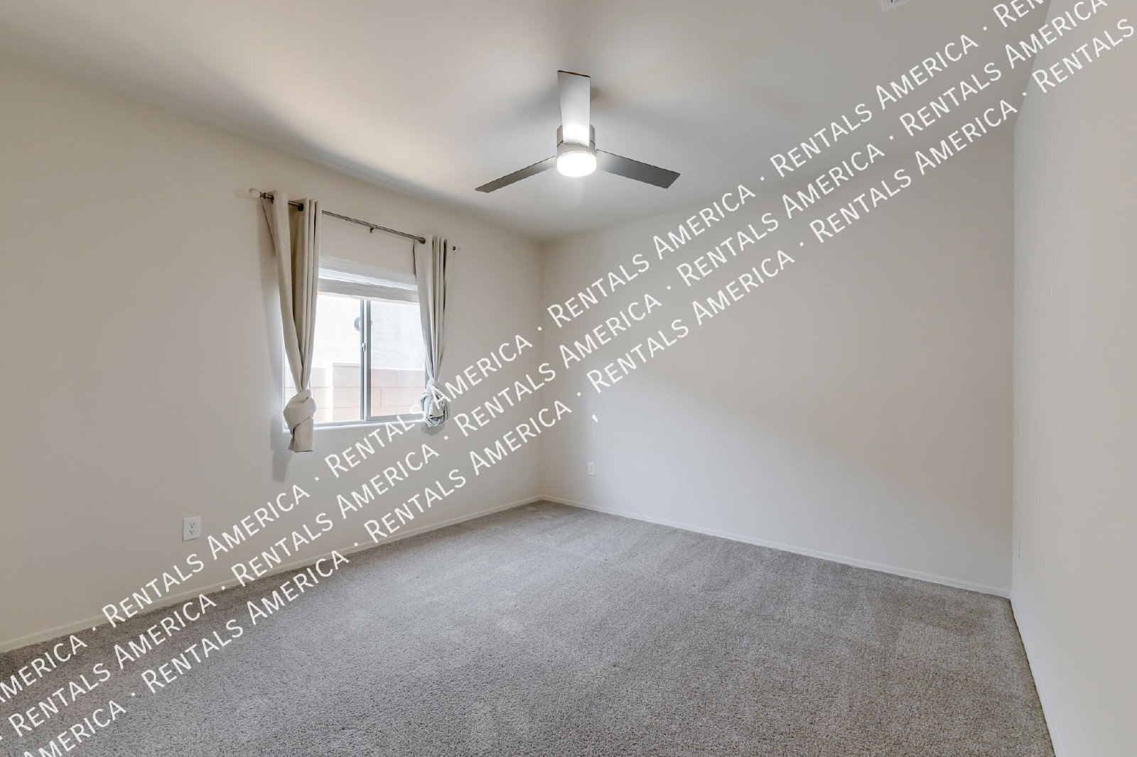 Beautiful 4 bedroom home in Gladden Farms! property image