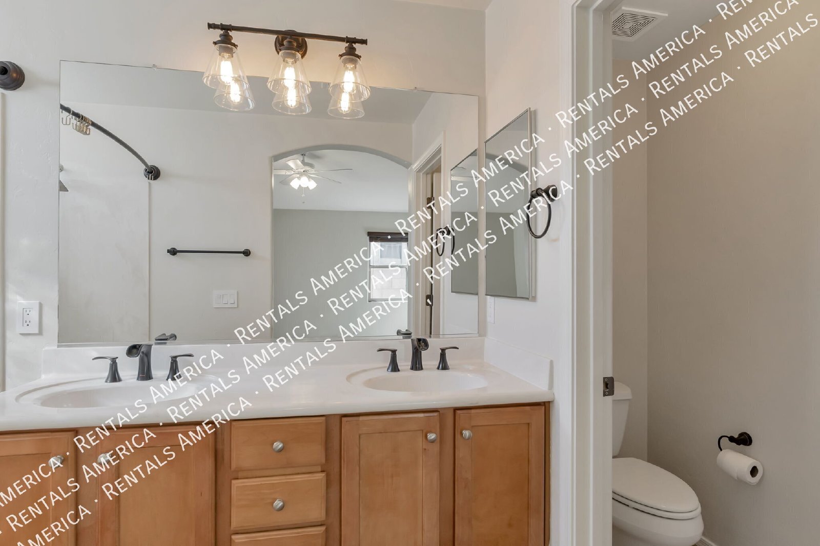 Southeast gated 4 bedroom, 2 bath! property image