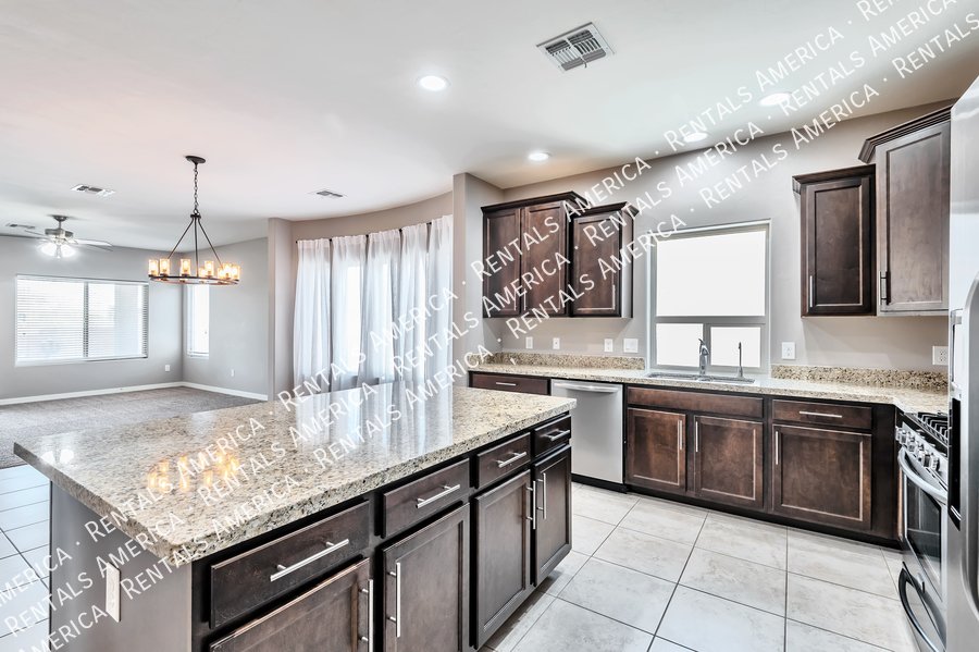 Beautiful home in Saguaro Bloom! property image