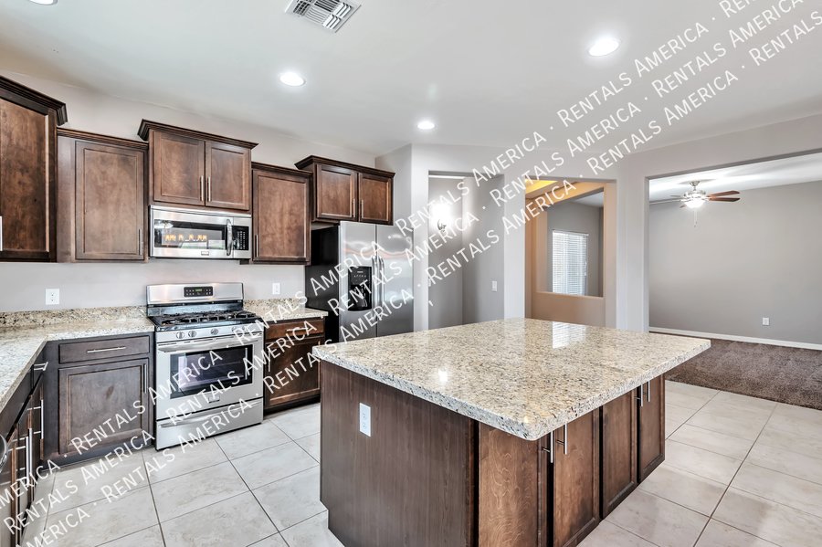 Beautiful home in Saguaro Bloom! property image