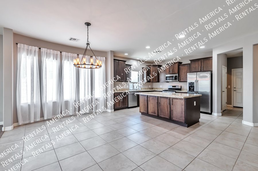 Beautiful home in Saguaro Bloom! property image