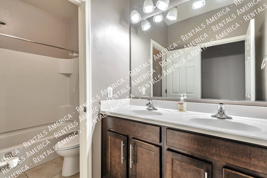 Beautiful home in Saguaro Bloom! property image