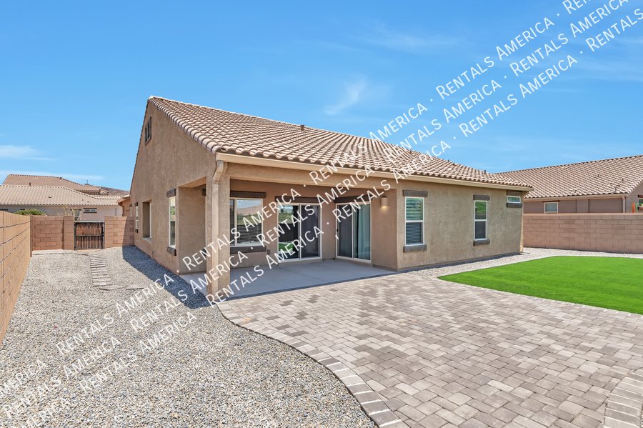 Beautiful home in Saguaro Bloom! property image