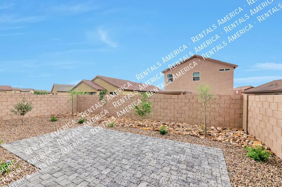 Delightful newer home with neutral color palette property image