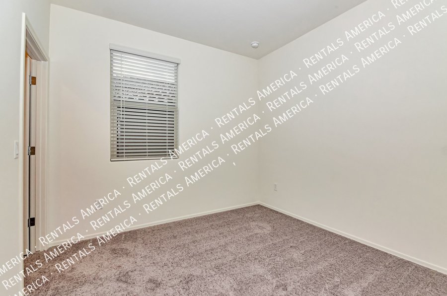 Delightful newer home with neutral color palette property image