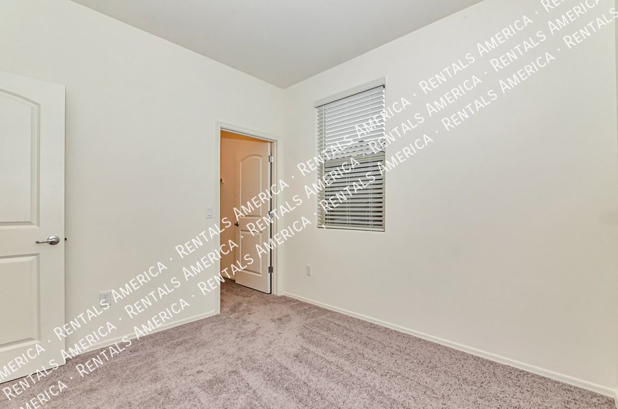 Delightful newer home with neutral color palette property image