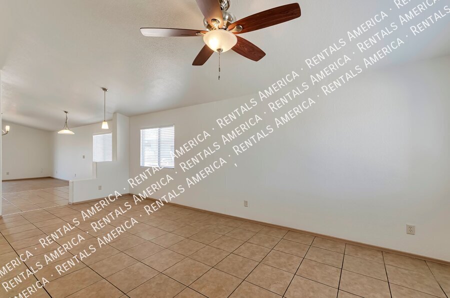 Beautiful home in a great eastside location! Tile throughout. property image