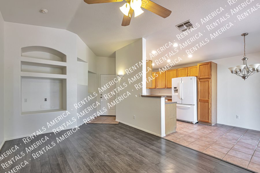Rita Ranch Charmer! property image
