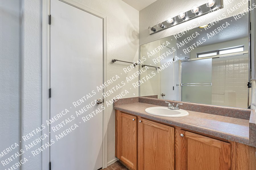 Rita Ranch Charmer! property image
