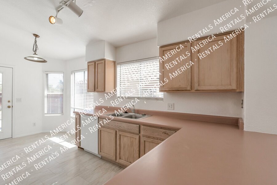 Live the Desert Dream - 3BR/2BA in Coveted Dove Mountain! property image